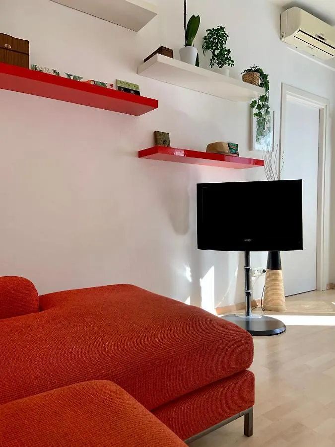 Cozy Apartment Tortona Navigli Milan